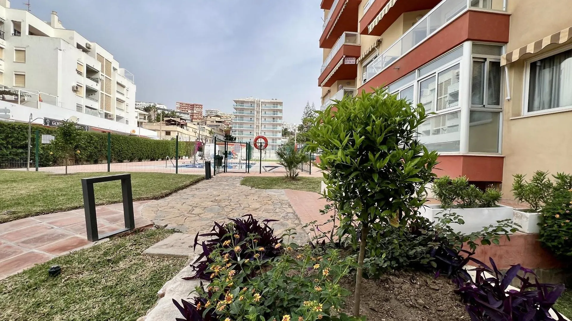 Las Palomas Beach 托雷莫利诺斯 0*,